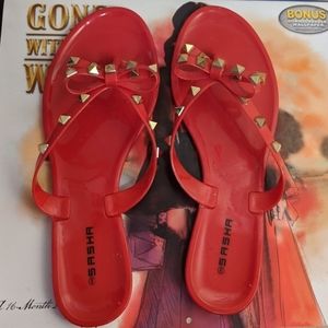 Sasha Womens Studded Jelly Flip Flops Sandals with Bow, Red and Gold, Size 9